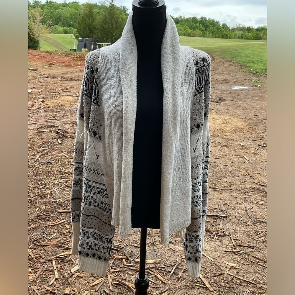 Maurices cardigan. Size M.